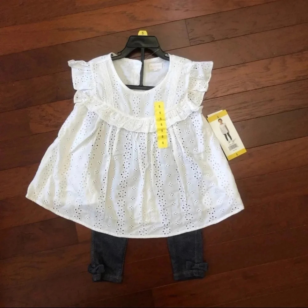 BCBGirls 2pcs Outfit Matching Set NWT 5T White cotton top with black tig… - Picture 2 of 5